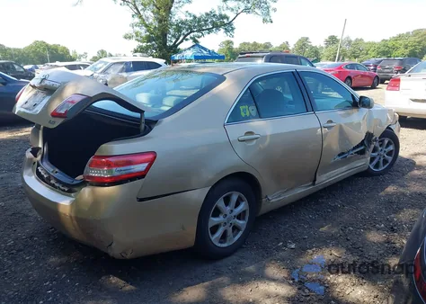 2011 Toyota Camry Le z USA, uszkodzony, nr VIN 4T1BF3EK0BU585334